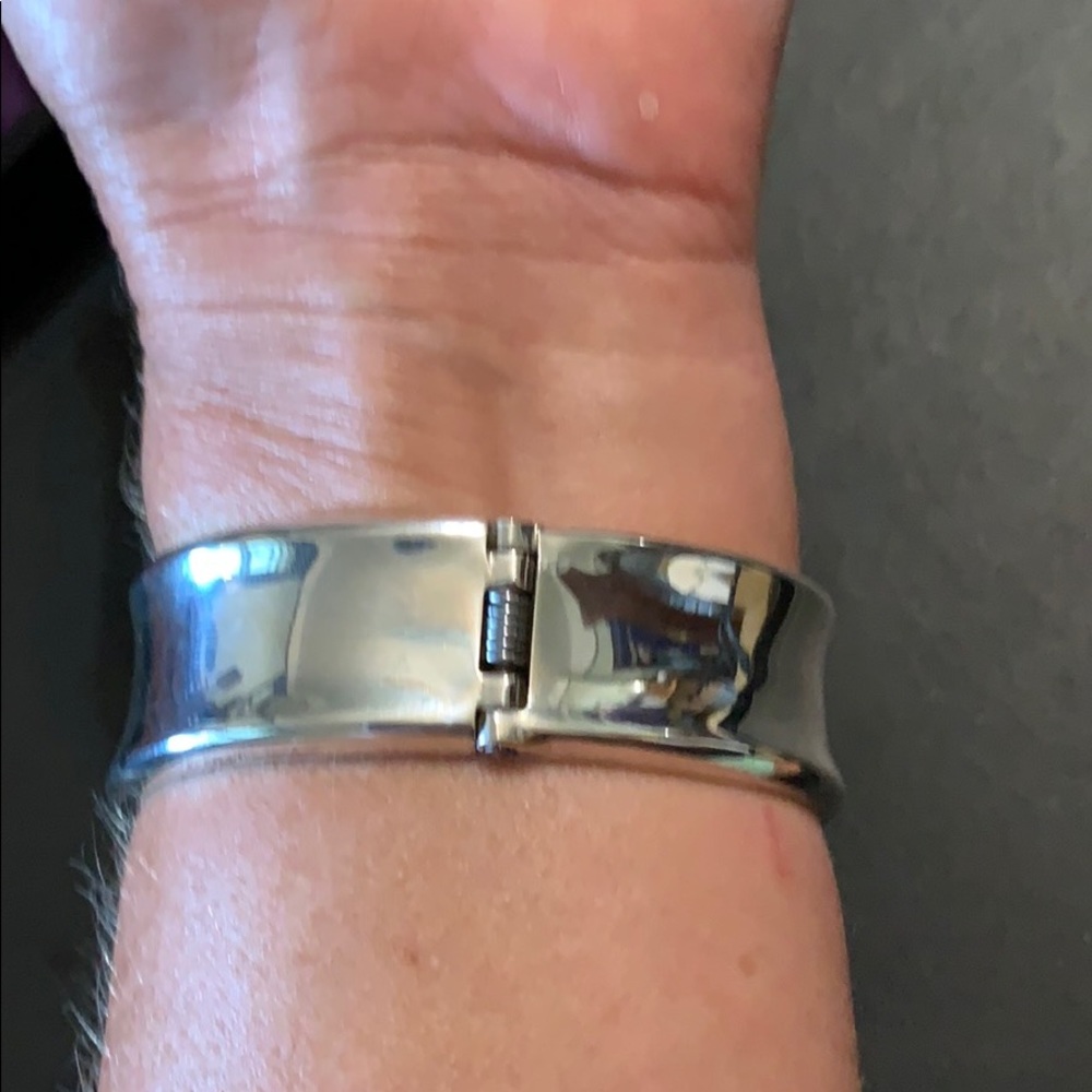 Vintage Sterling Silver Clamper Hinged Bracelet - Picture 10 of 16